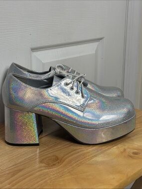 NWOT 1031 Silver Holographic Platform Shoes Pimp 70’s Disco Chunky Size 10/11